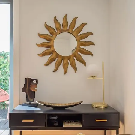 Patio De Flores Apartment